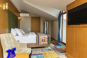 Obelisk Hotel & Suites