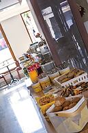 Obelisk Hotel & Suites