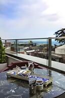 Obelisk Hotel & Suites