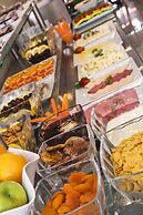 Obelisk Hotel & Suites