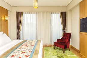 Obelisk Hotel & Suites