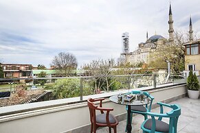 Obelisk Hotel & Suites