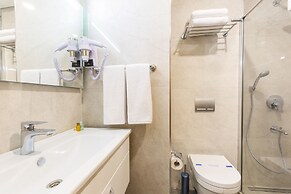 Obelisk Hotel & Suites