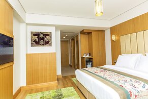 Obelisk Hotel & Suites