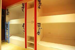 ShangriLa Free Life Youth Hostel