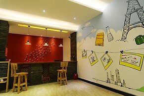 ShangriLa Free Life Youth Hostel