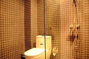 ShangriLa Free Life Youth Hostel