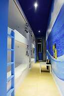 ShangriLa Free Life Youth Hostel