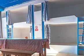 ShangriLa Free Life Youth Hostel