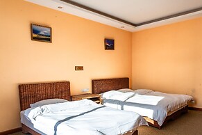 ShangriLa Free Life Youth Hostel