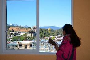 ShangriLa Free Life Youth Hostel