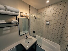 The Hotel at Falcon lake