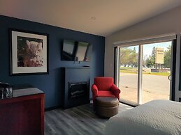 The Hotel at Falcon lake