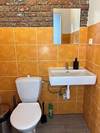 Travel & Joy backpackers