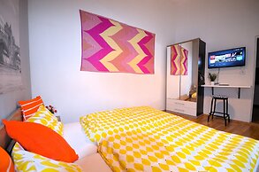 Travel & Joy backpackers