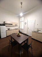 Travel & Joy backpackers