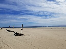 1 Minute to the Sand