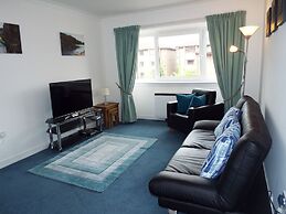 Ideal Central Edinburgh Location With On-site Private Parking