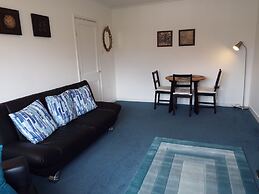 Ideal Central Edinburgh Location With On-site Private Parking