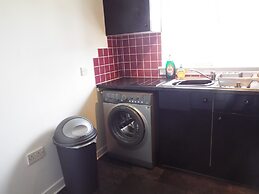 Ideal Central Edinburgh Location With On-site Private Parking