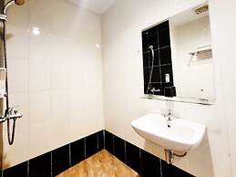 Marilyn Hotel Serpong