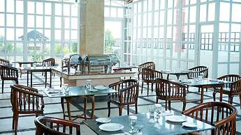 Marilyn Hotel Serpong