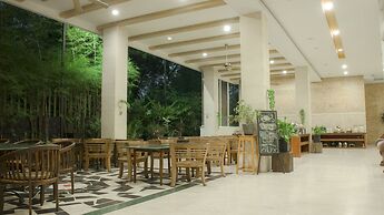 Marilyn Hotel Serpong