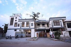 Hotel S B Excellency