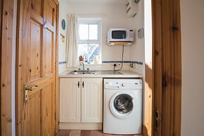 Dunfanaghy - Sea Views- in Village - Parking