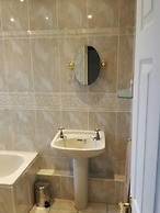 Spacious Luxury 2 Double Bedroom Flat in Newcastle