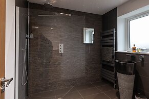 The Angus Suite @ Utopia