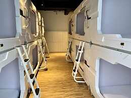 Stay Inn Hostel Jakarta - Adults only