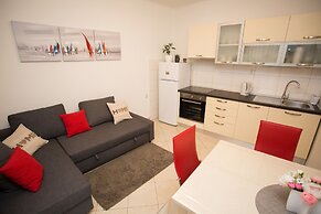 Split Center Beautiful Apartment