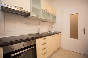 Split Center Beautiful Apartment