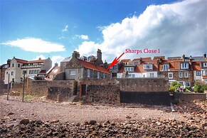 Cosy Cottage Next to the Shoreline in Cellardyke