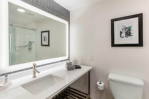 Cambria Hotel Downtown Phoenix Convention Center