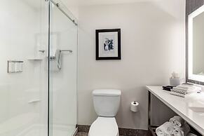 Cambria Hotel Downtown Phoenix Convention Center