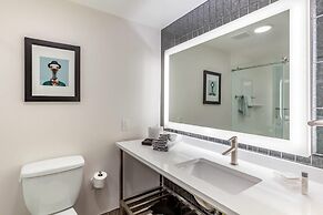 Cambria Hotel Downtown Phoenix Convention Center