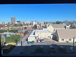 Cambria Hotel Downtown Phoenix Convention Center