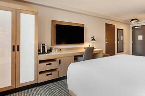 Cambria Hotel Downtown Phoenix Convention Center