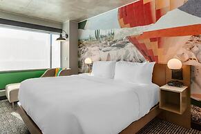 Cambria Hotel Downtown Phoenix Convention Center