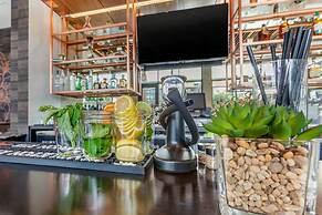 Cambria Hotel Downtown Phoenix Convention Center