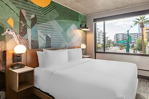 Cambria Hotel Downtown Phoenix Convention Center