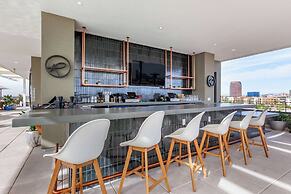 Cambria Hotel Downtown Phoenix Convention Center