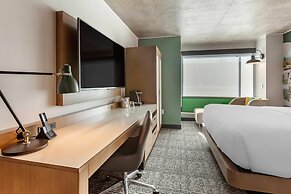 Cambria Hotel Downtown Phoenix Convention Center