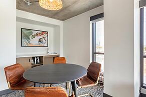 Cambria Hotel Downtown Phoenix Convention Center