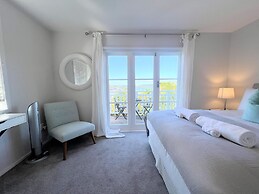 Eight on Church Waiheke Accommodation