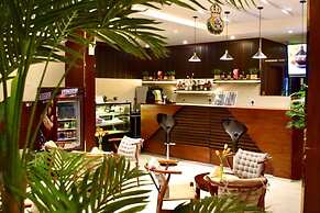Aral Hotel
