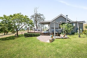 Hollow Tree Farm - Peace and Quiet on 30 Acres right in Toowoomba