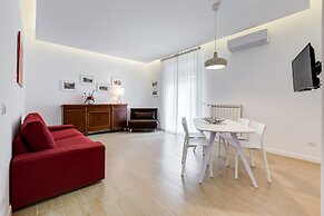 Lovely  3 rooms apartment close Trastevere Station